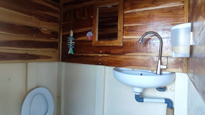 bateau privatisé standard - salle de bain