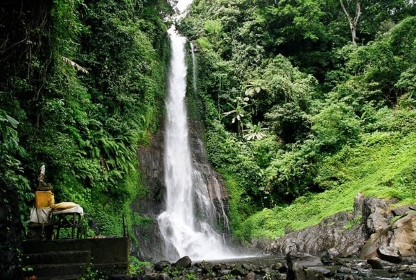 Les cascades de Gitgit à Bali